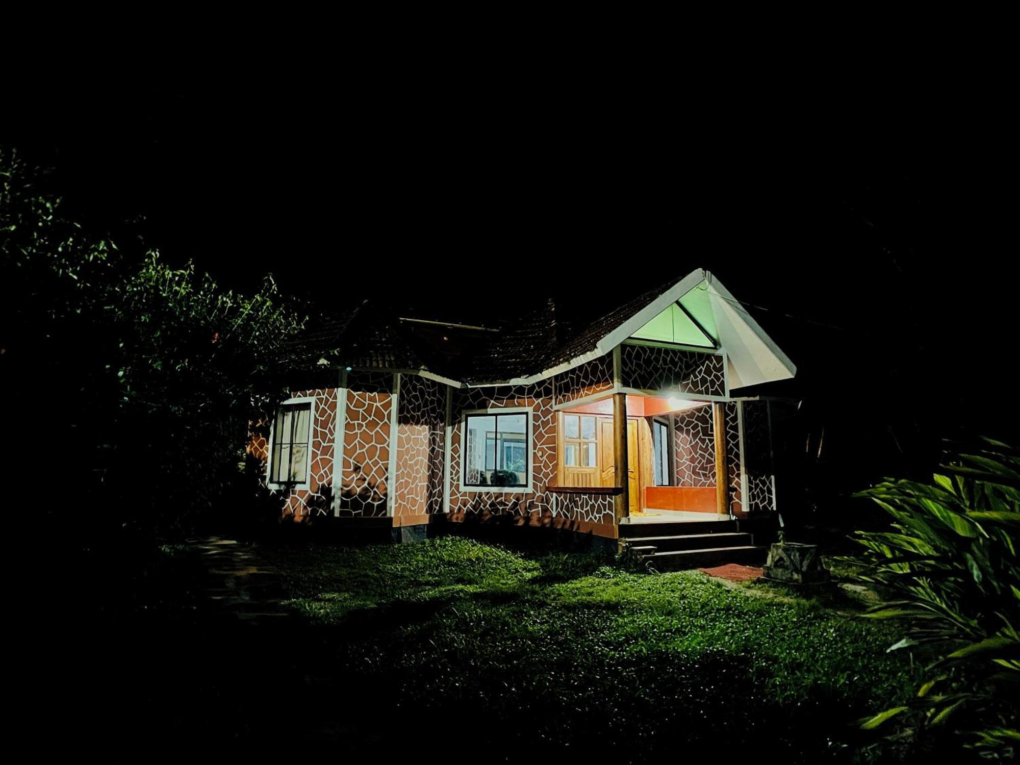 Mahout Resort Wayanad - An Experiential Jungle Stay With Waterfall 칼파타 외부 사진