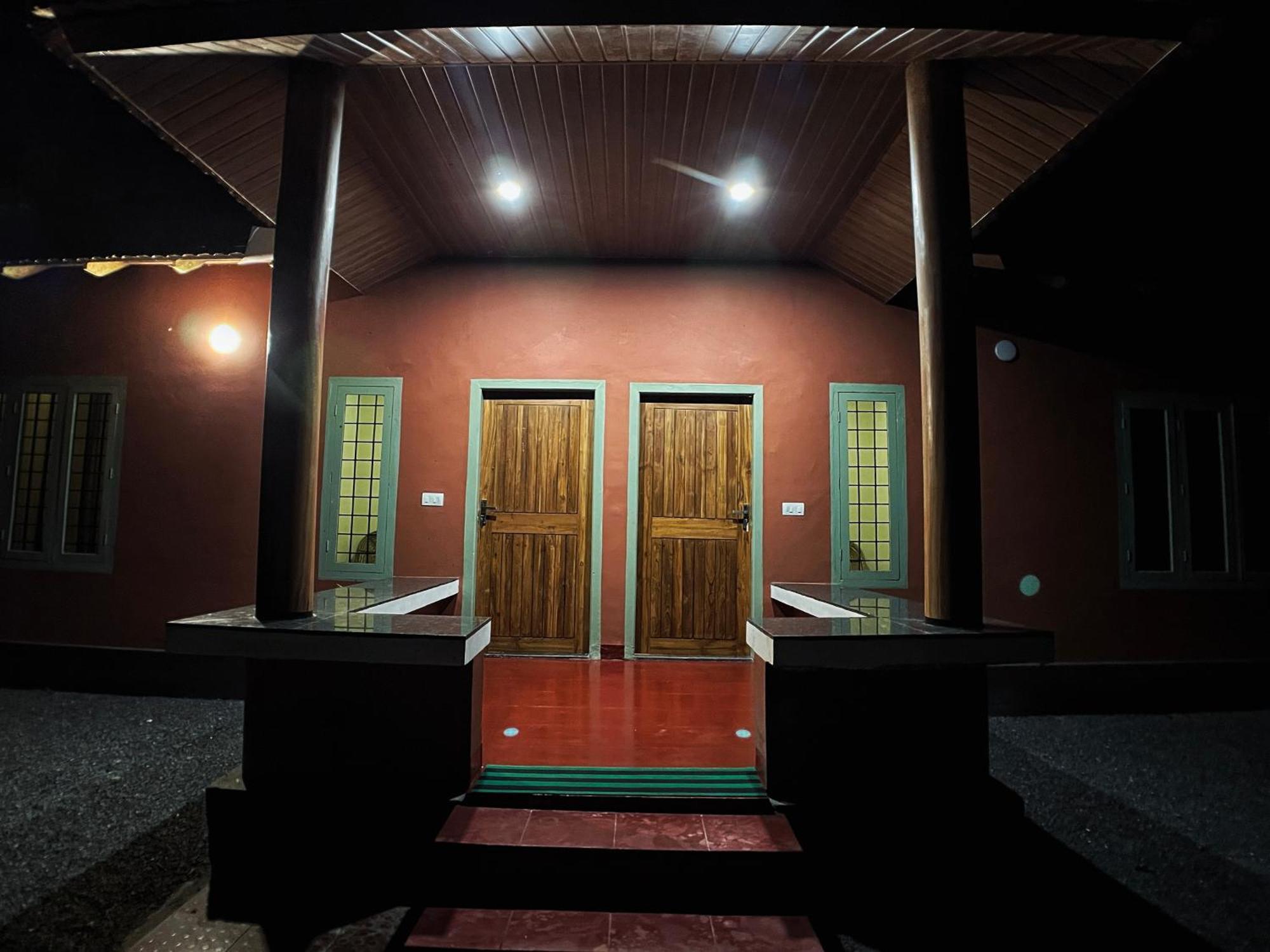 Mahout Resort Wayanad - An Experiential Jungle Stay With Waterfall 칼파타 객실 사진